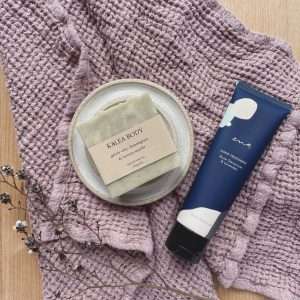 Happy hands Gift box in lemongrass